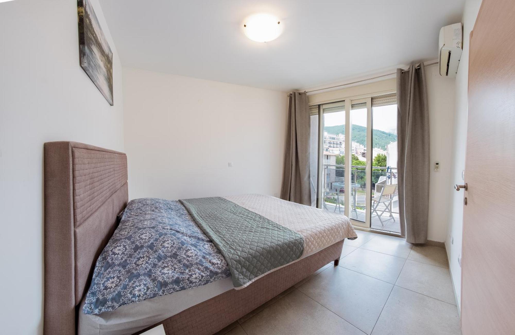 Square Inn Budva Exterior foto